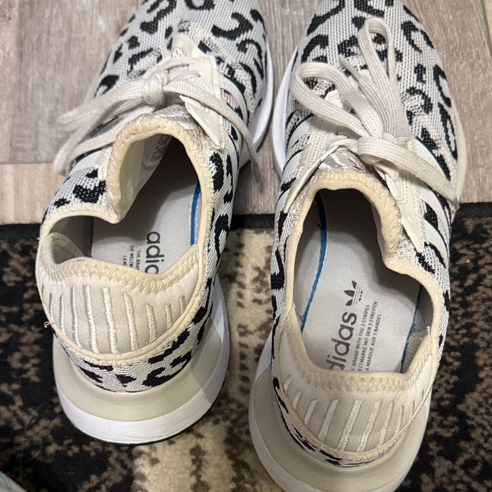 Adidas Women's Sneakers with Leopard Pattern - Black and White - Picture 3 of 7